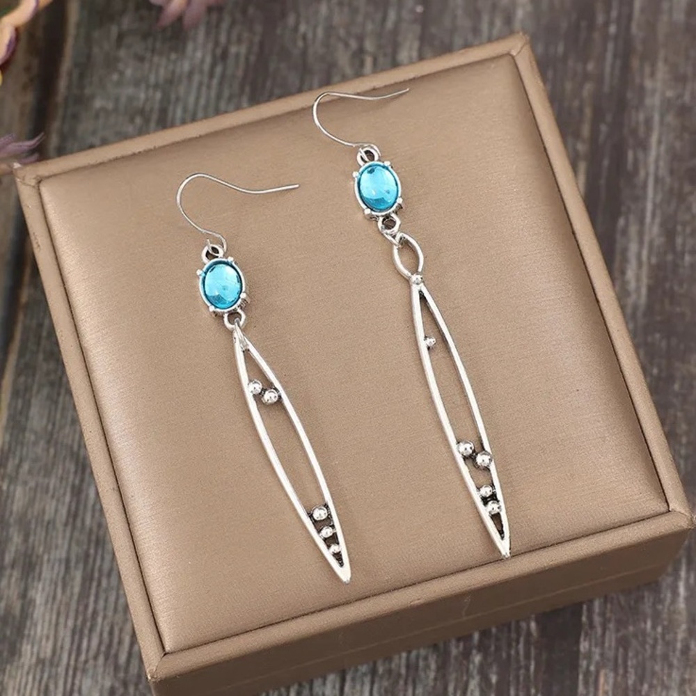 Alloy Rhinestone Asymmetric Earrings